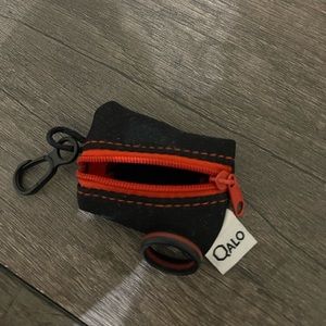 QALO SILICONE THIN RED LINE RING